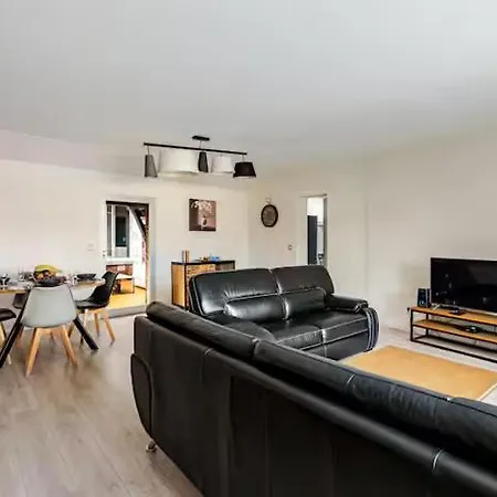 Greyhound - Grand Centre-ville Apartament *
